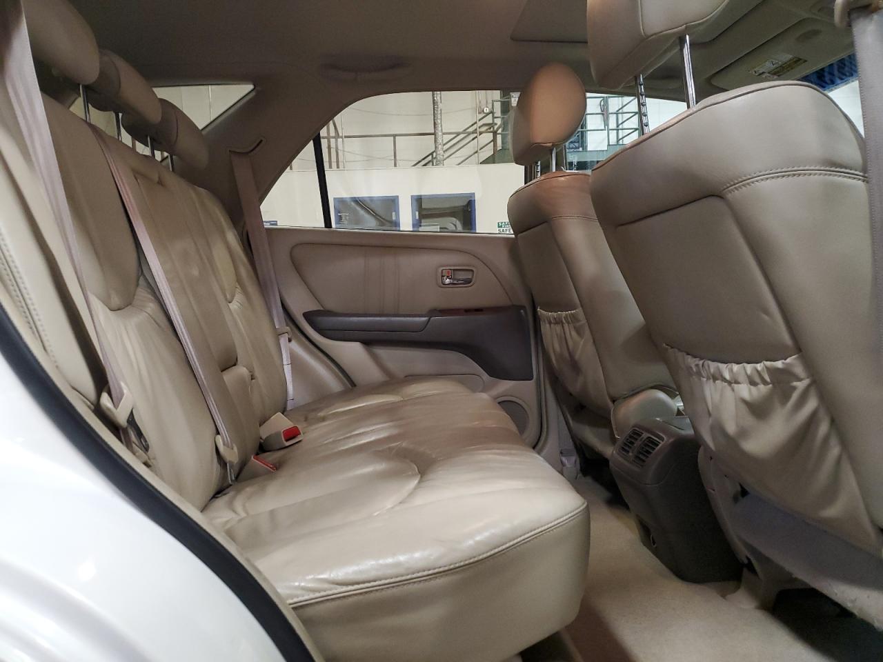 2002 Lexus RX - Image 11