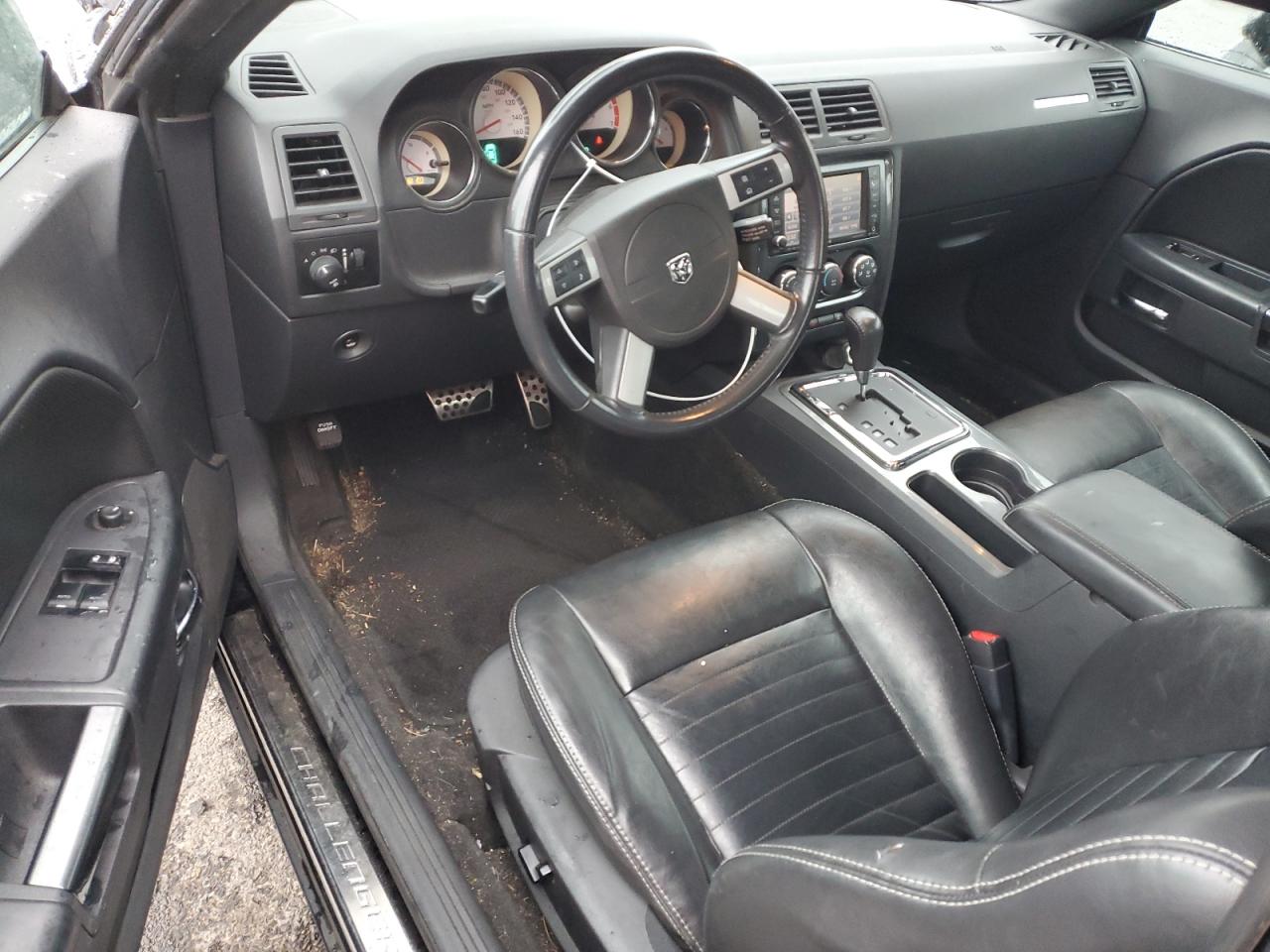 2010 Dodge Challenger - Image 8