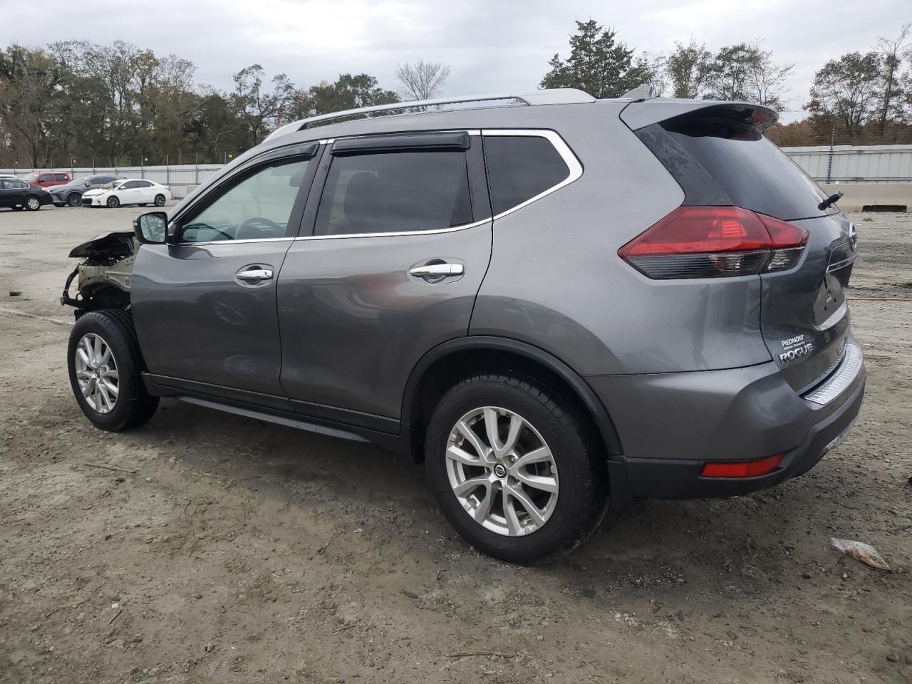 2019 Nissan Rogue - Image 2