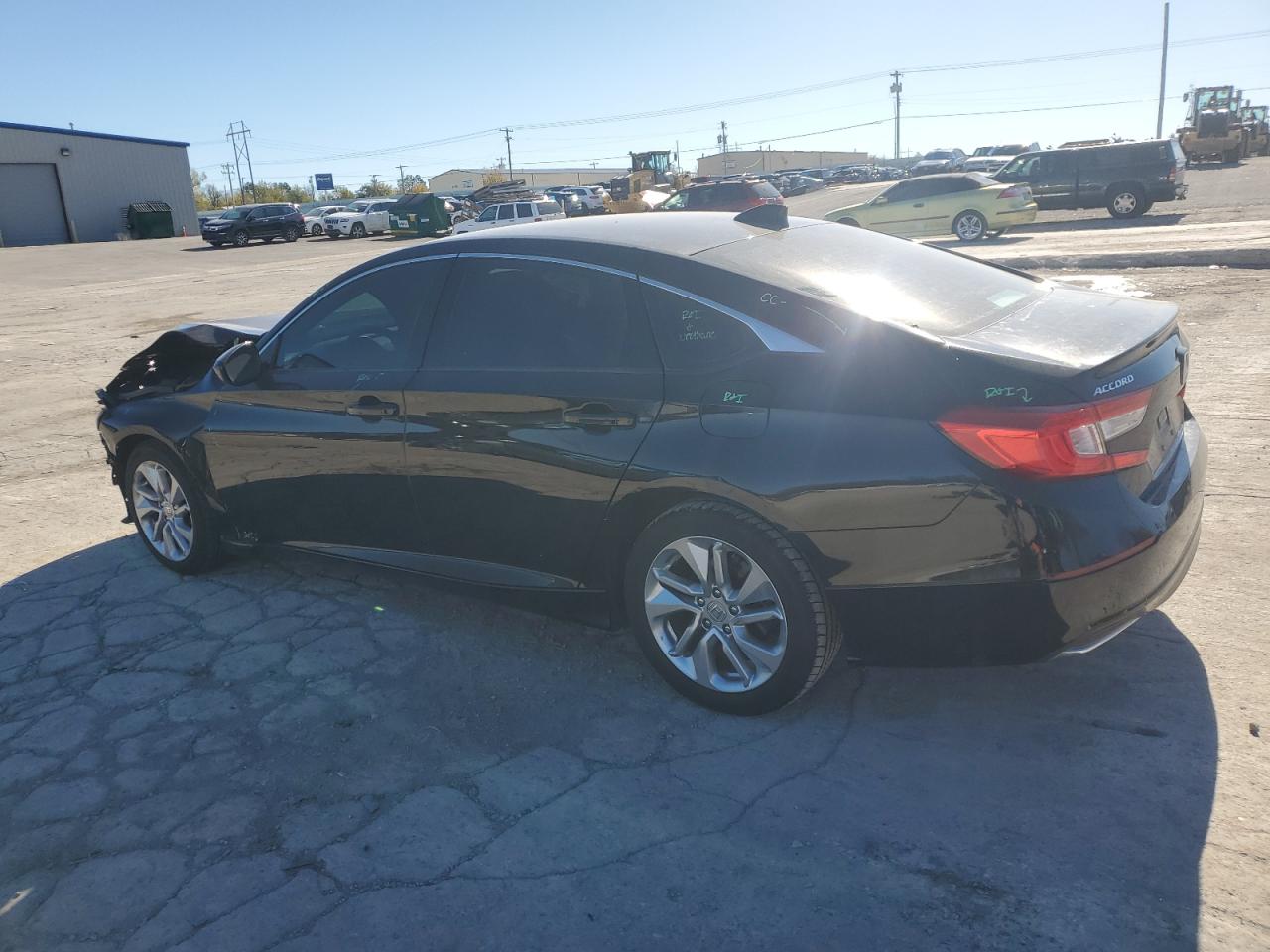 VIN 1HGCV1F10JA207117 2018 HONDA ACCORD no.2