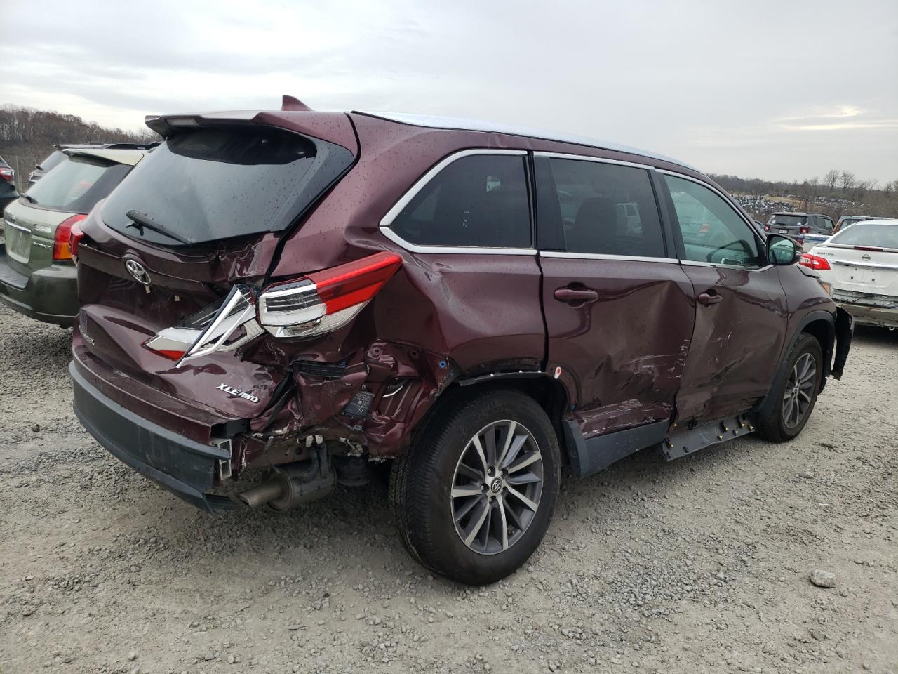 2019 Toyota Highlander - Image 3