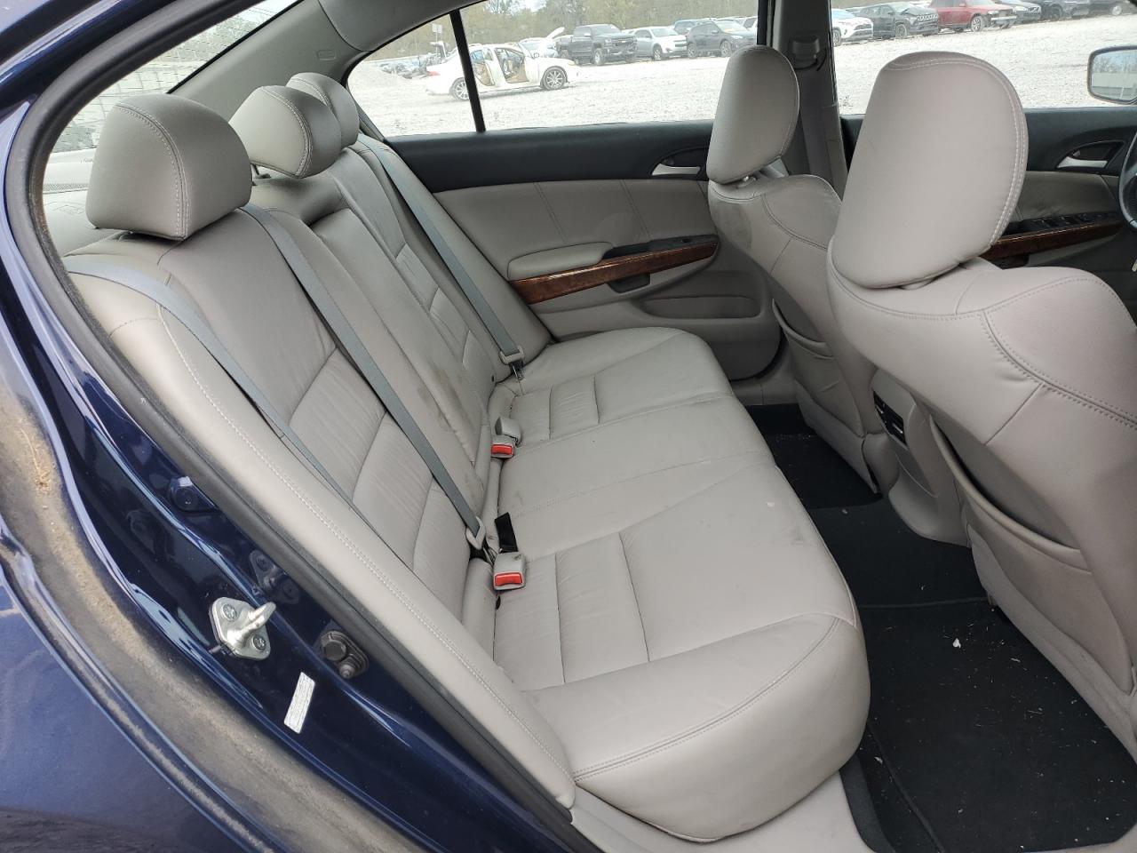 2012 Honda Accord - Image 10