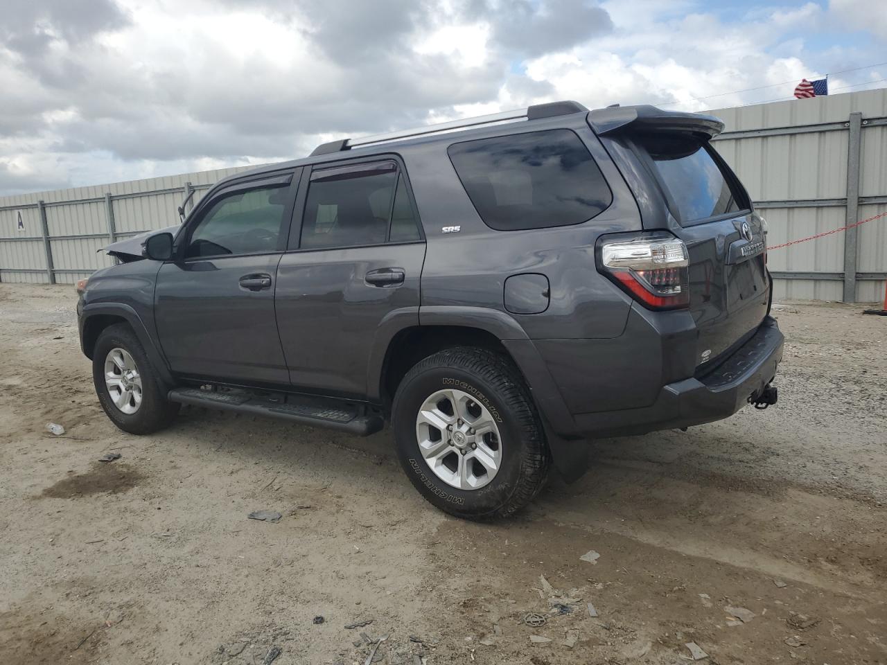 2020 Toyota 4Runner - Image 2