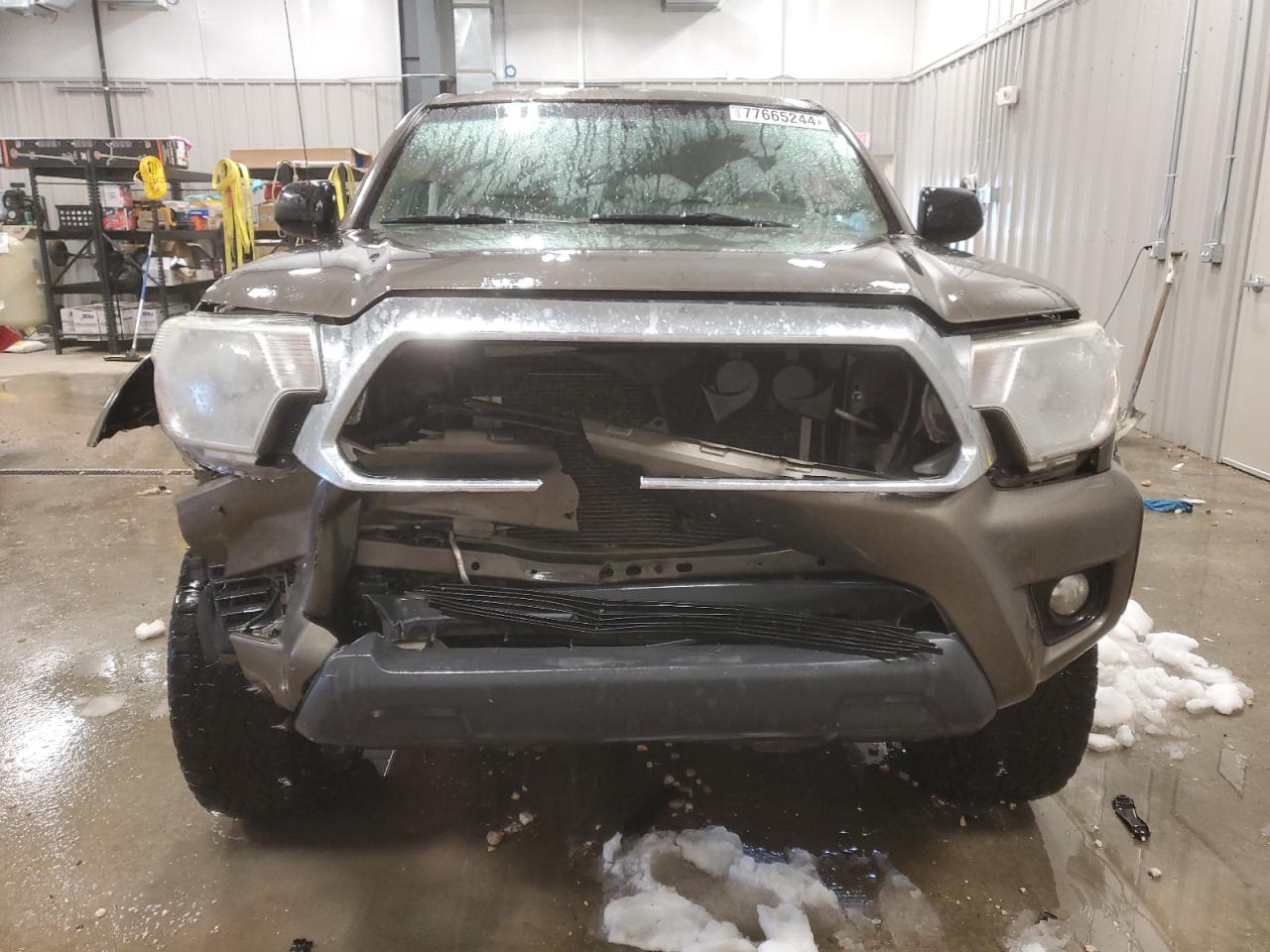 2015 Toyota Tacoma - Image 5