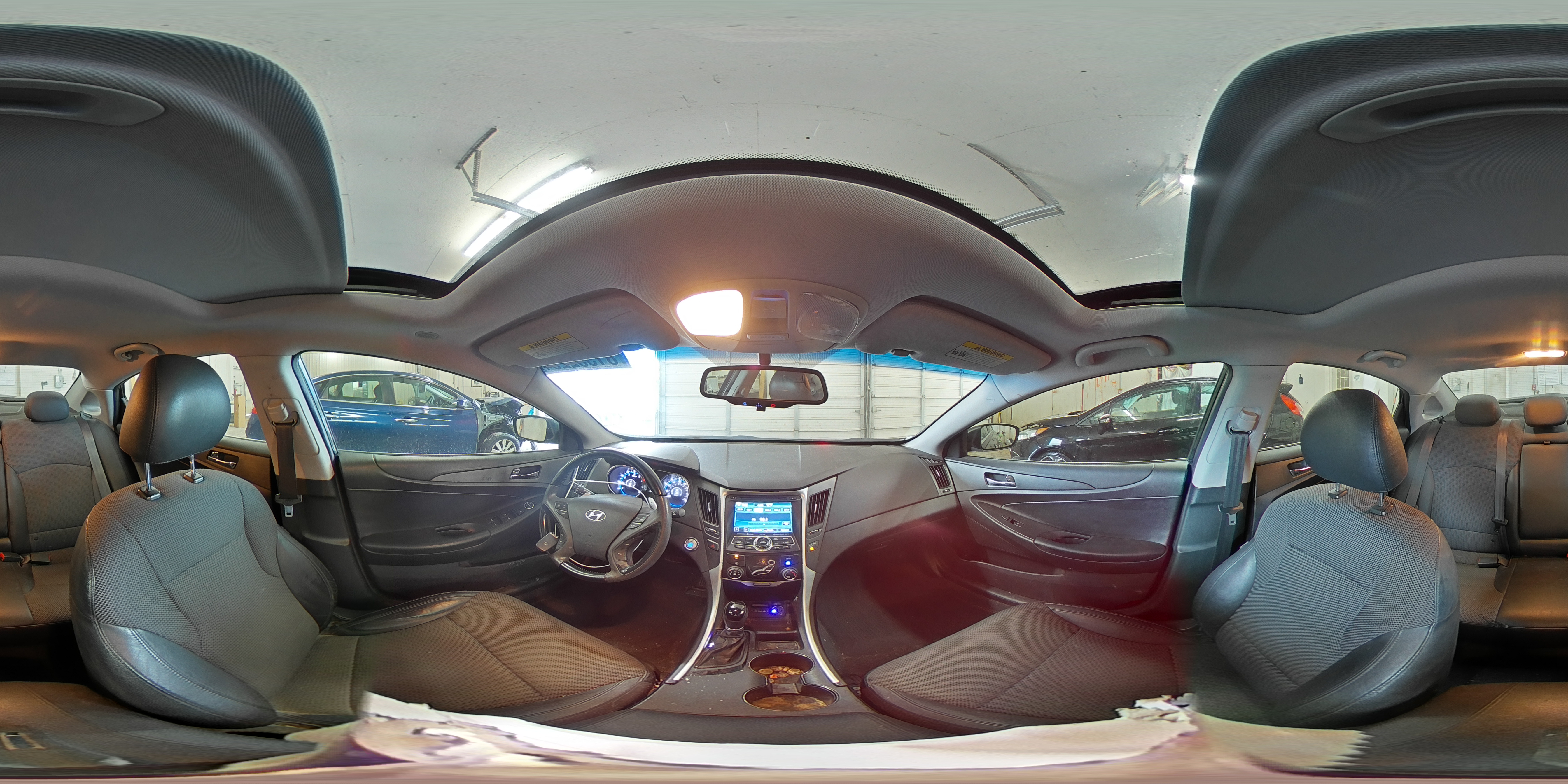 2012 Hyundai Sonata - Image 14