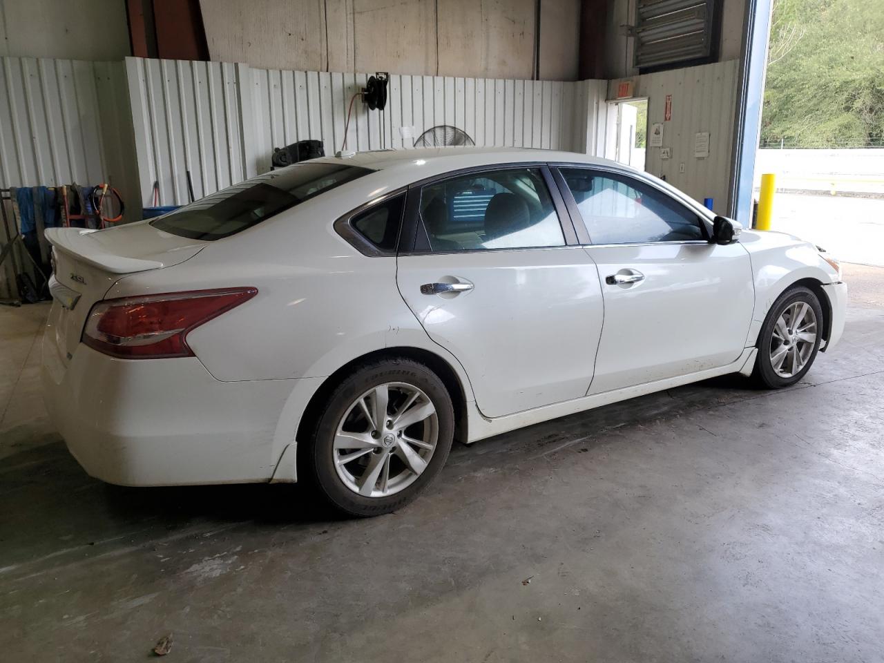 2013 Nissan Altima - Image 3
