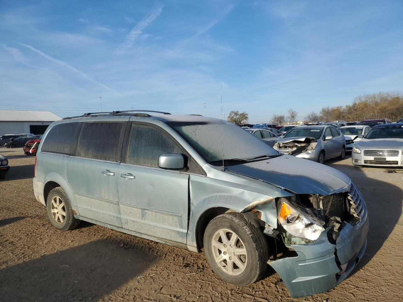 2008 Chrysler Town & Country - Image 4
