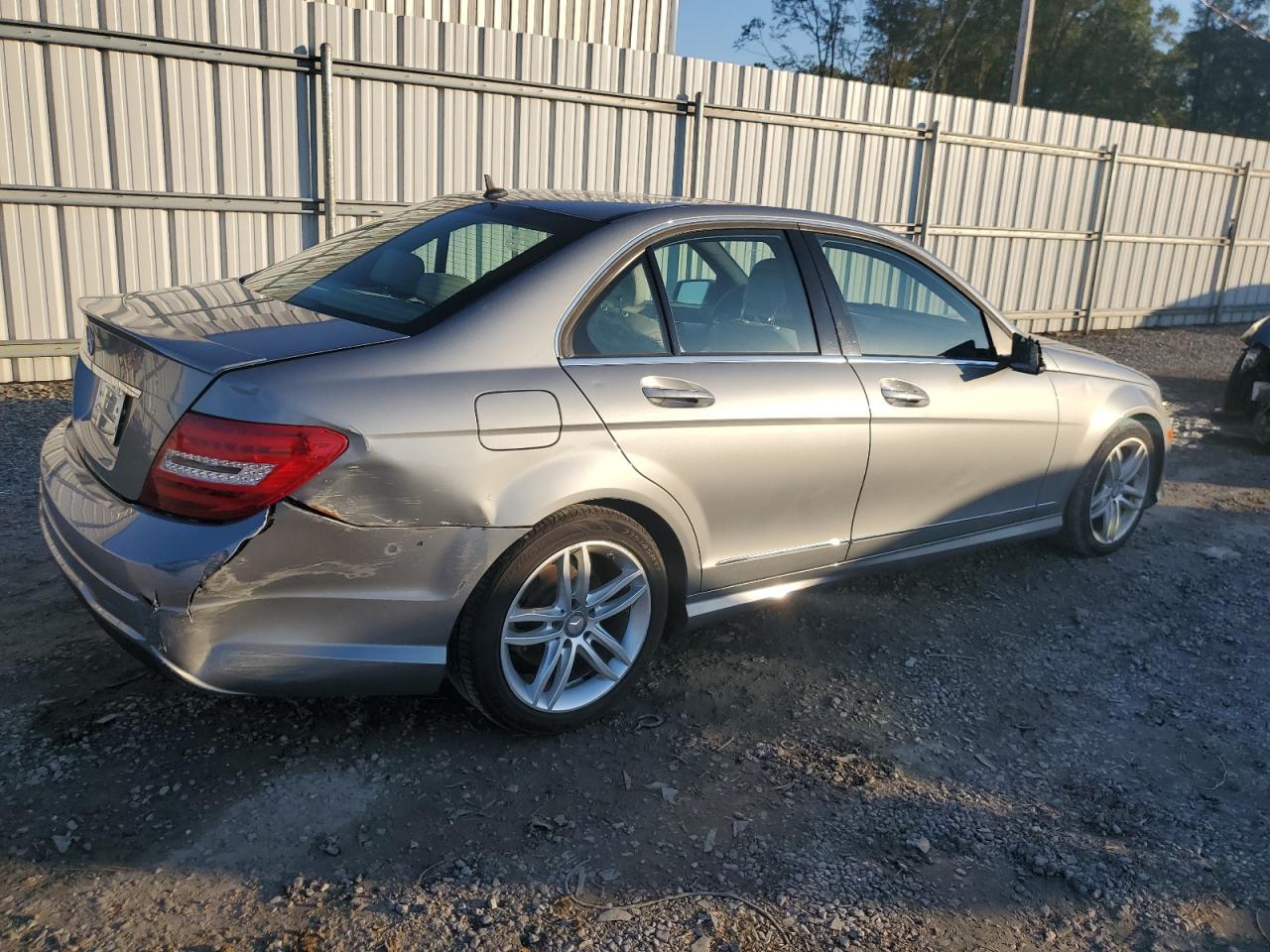 VIN WDDGF4HB6EA958335 2014 MERCEDES-BENZ C-CLASS no.3