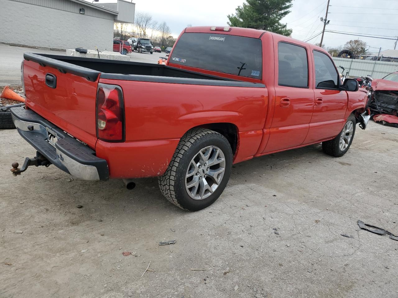 2005 Chevrolet Silverado - Image 3