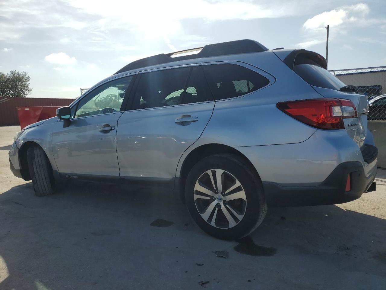 2019 Subaru Outback - Image 2