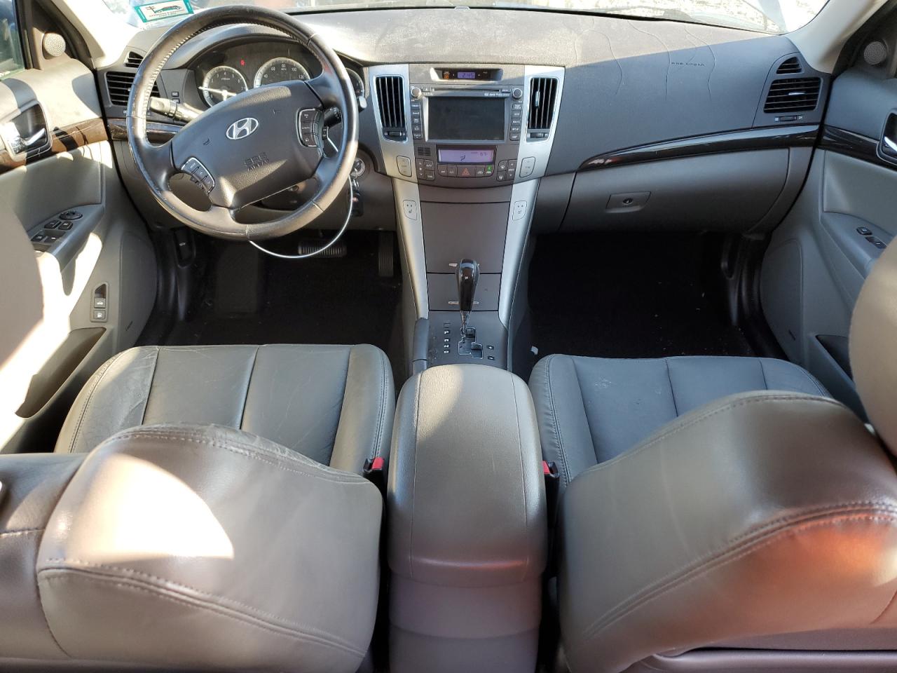 2009 Hyundai Sonata - Image 8