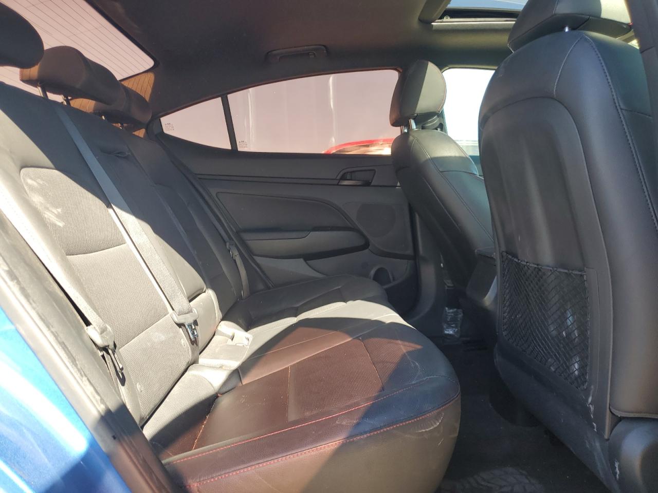 2018 Hyundai Elantra - Image 10