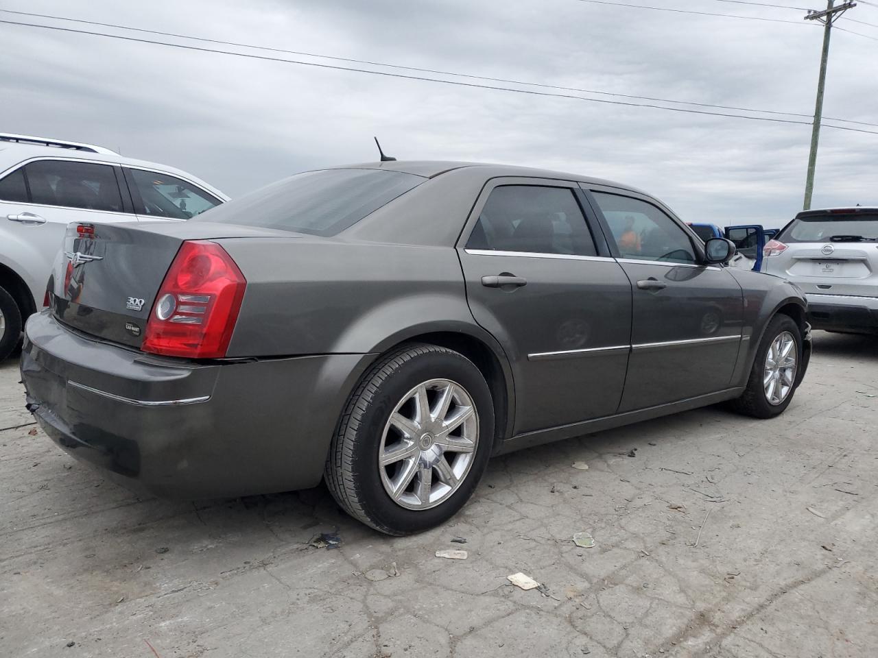 2008 Chrysler 300 - Image 3