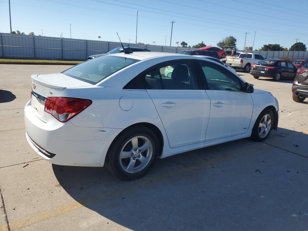 2014 Chevrolet Cruze - Image 3