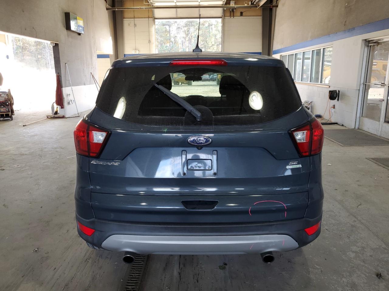 VIN 1FMCU0GD8KUA23253 2019 FORD ESCAPE no.6