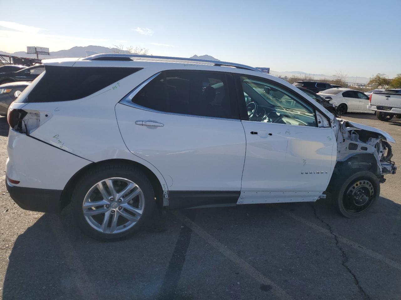 2018 Chevrolet Equinox - Image 3
