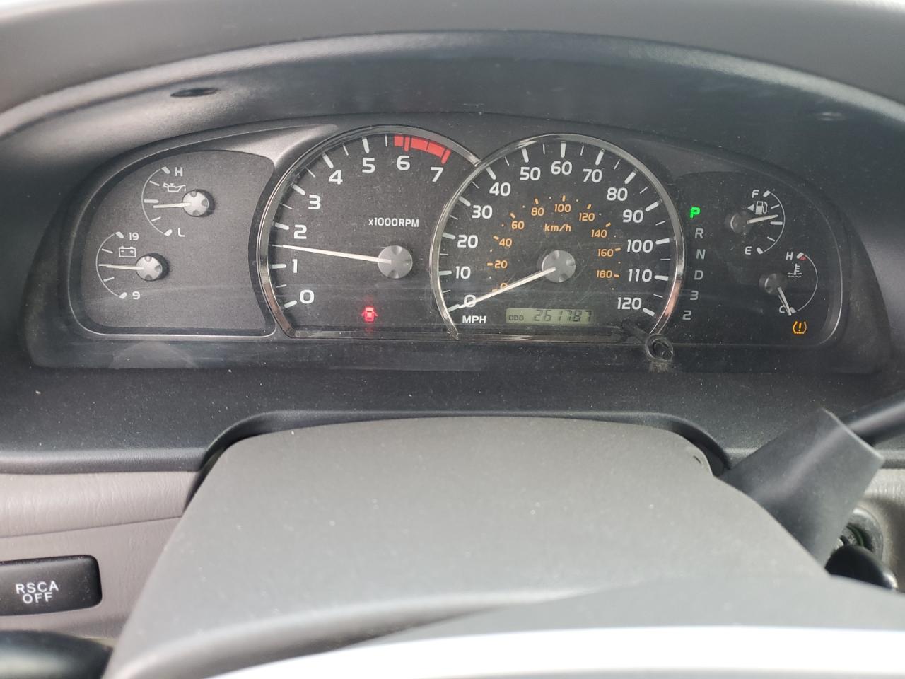2005 Toyota Sequoia - Image 9