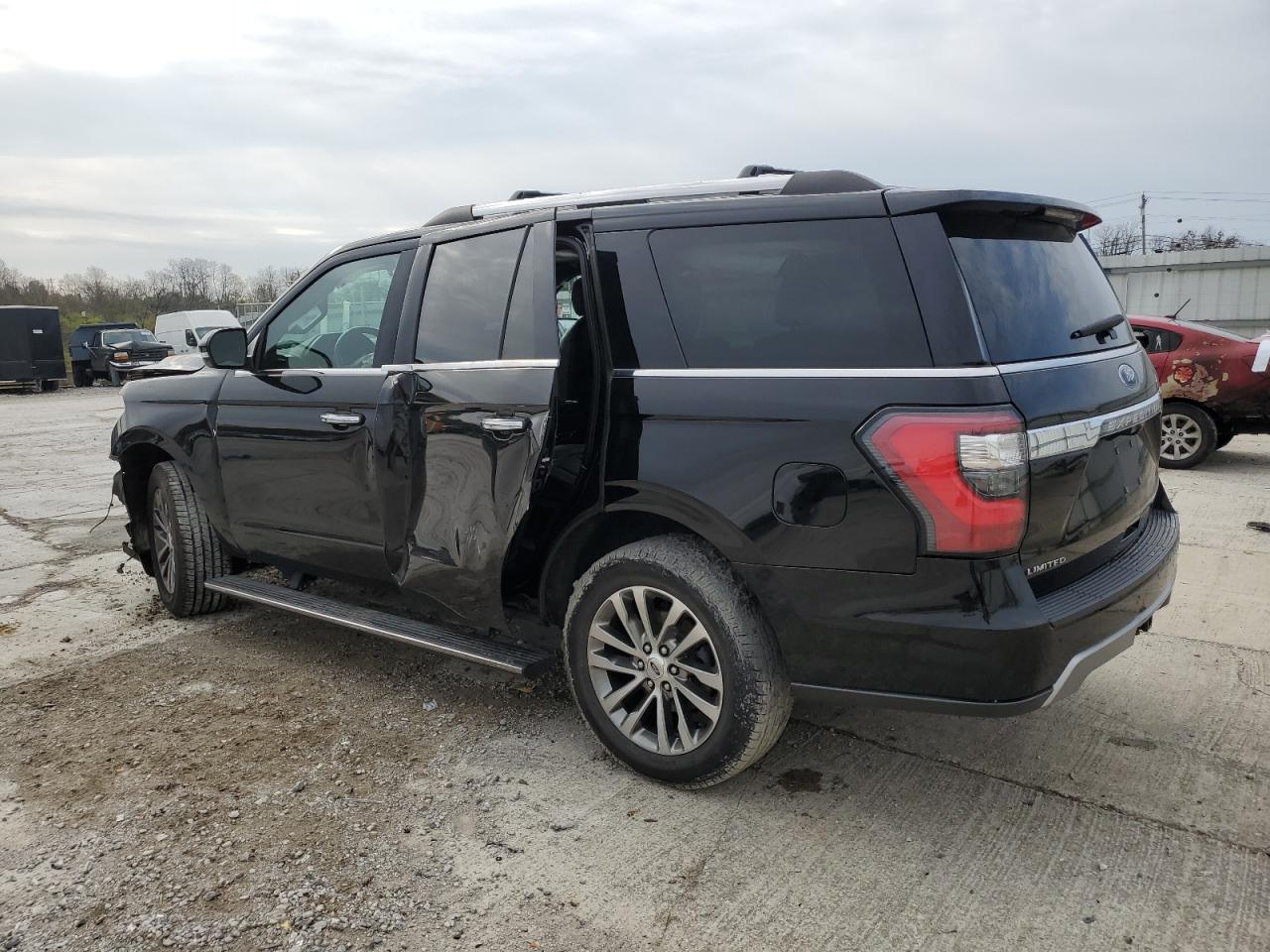 2018 Ford Expedition - Image 2