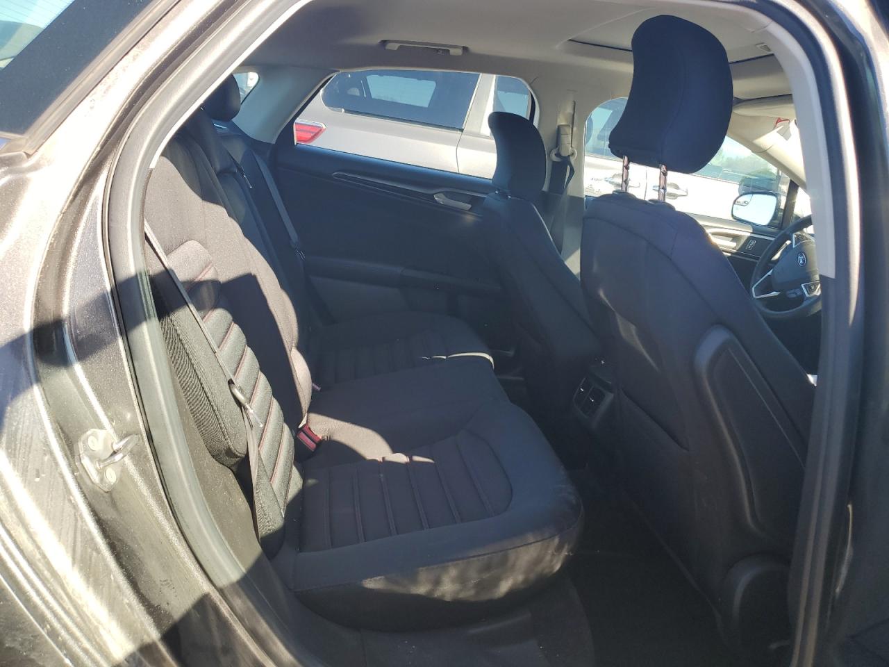 2016 Ford Fusion - Image 10