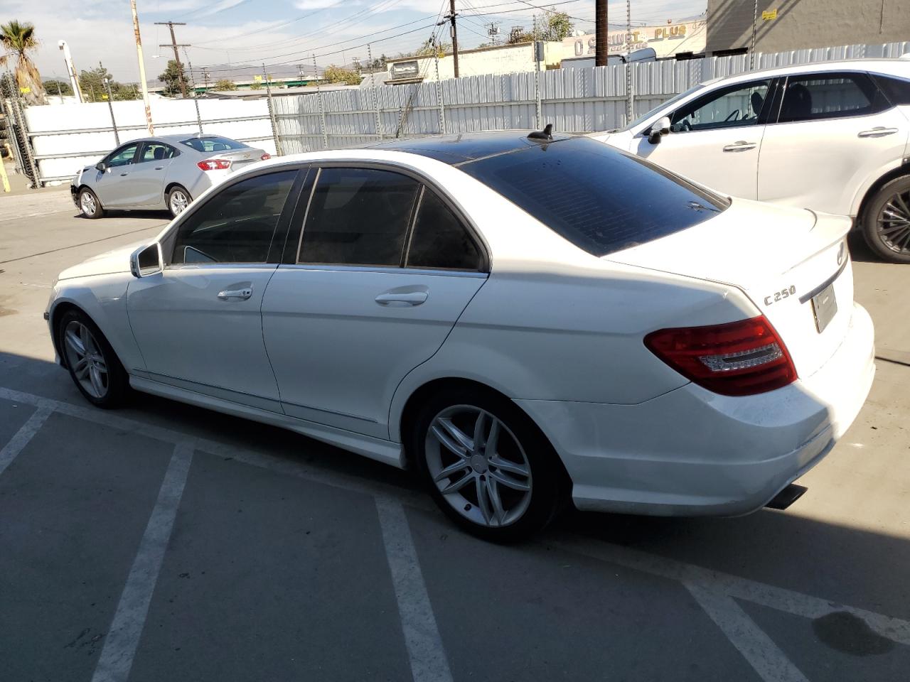 VIN WDDGF4HB8EG160450 2014 MERCEDES-BENZ C-CLASS no.2