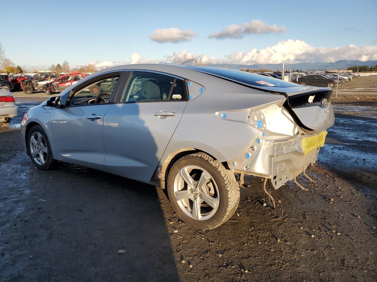 VIN 1G1RC6S52HU109695 2017 CHEVROLET VOLT no.2