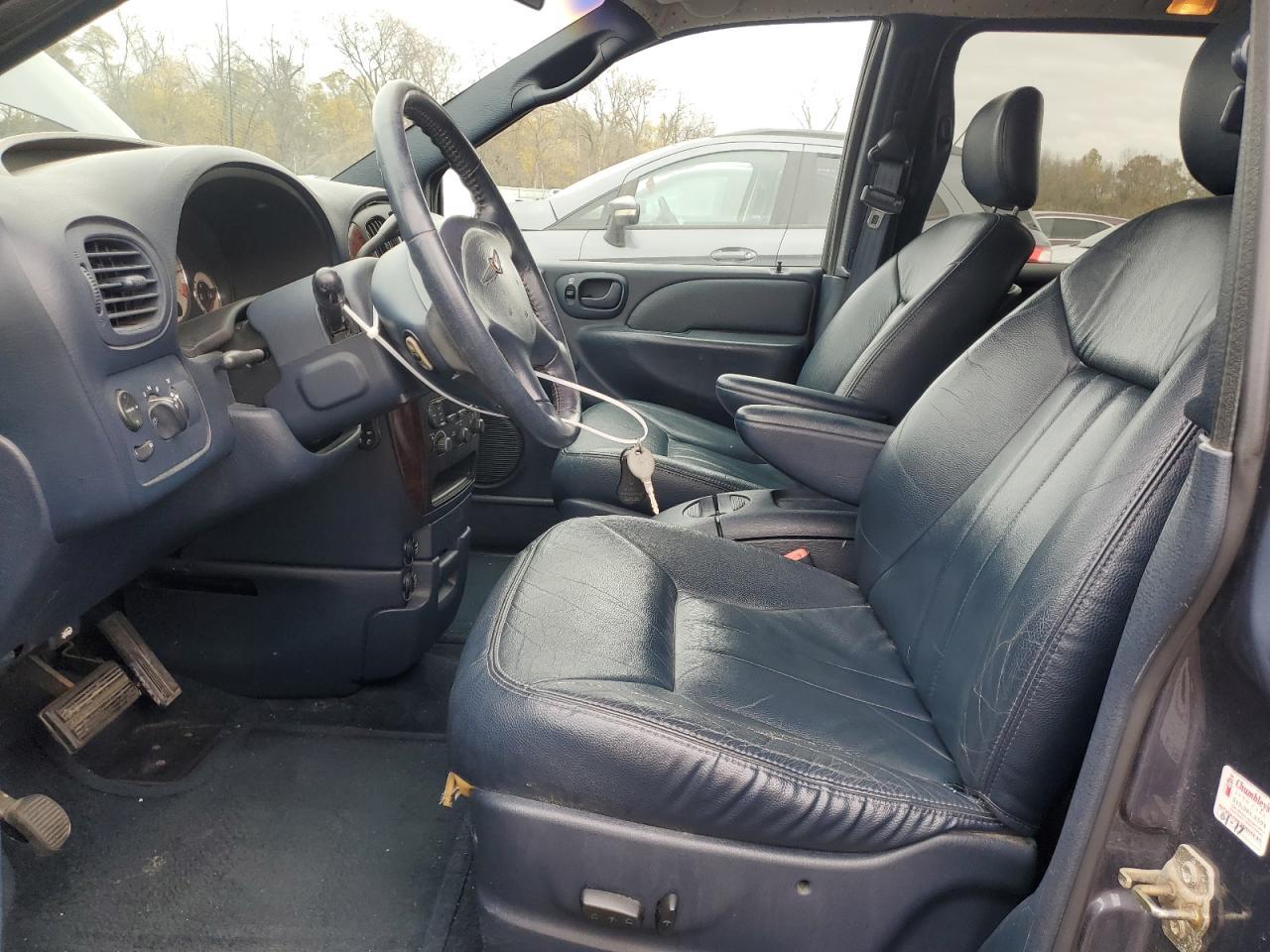 2002 Chrysler Town & Country - Image 7