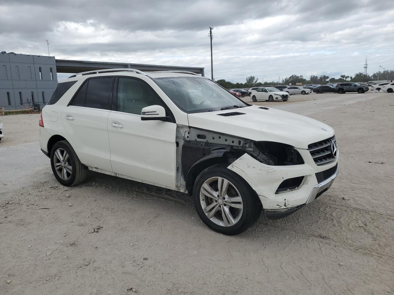 VIN 4JGDA5HB9DA123017 2013 MERCEDES-BENZ M-CLASS no.4