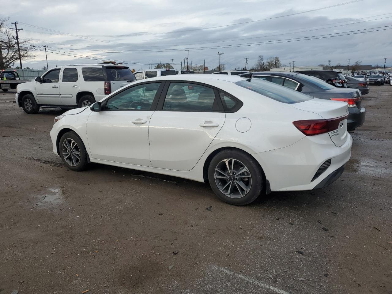 2023 Kia Forte - Image 2