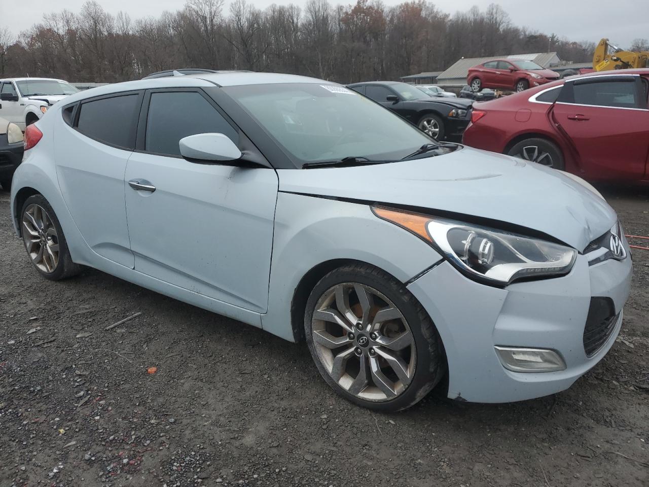 VIN KMHTC6AD7FU220693 2015 HYUNDAI VELOSTER no.4