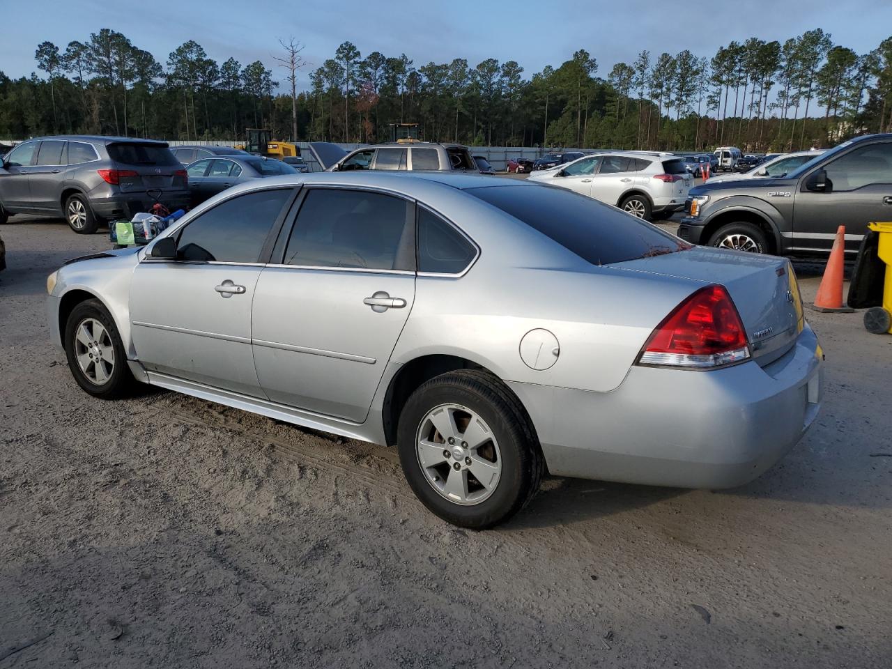 2011 Chevrolet Impala - Image 2
