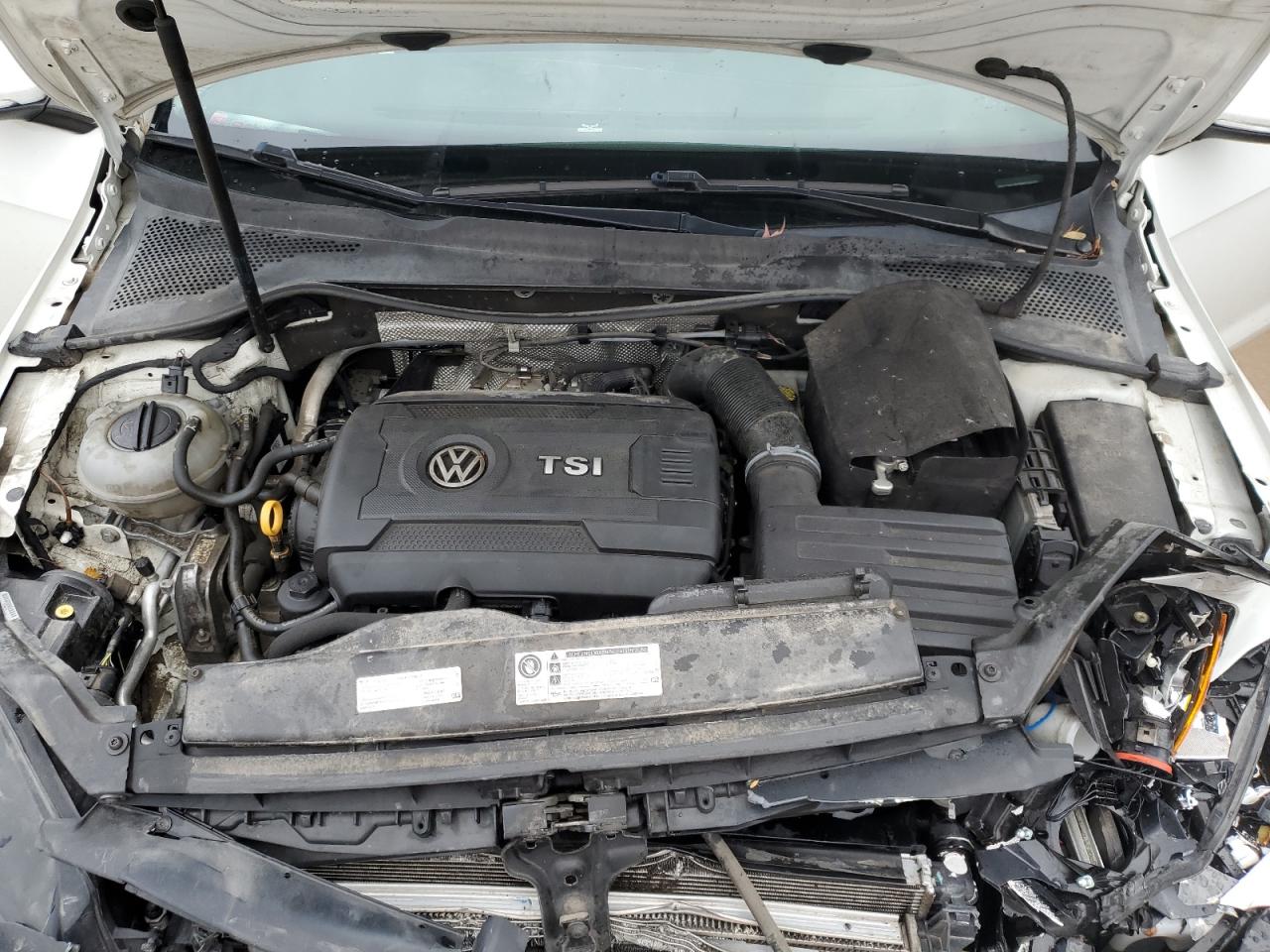 2016 Volkswagen Golf - Image 13