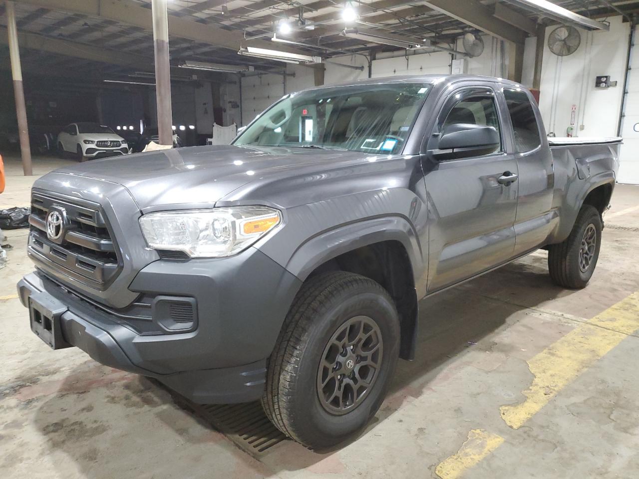 VIN 5TFSX5ENXGX046796 2016 TOYOTA TACOMA no.1