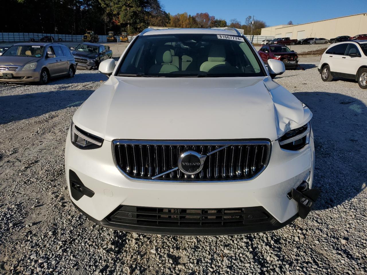 2023 Volvo XC40 - Image 5
