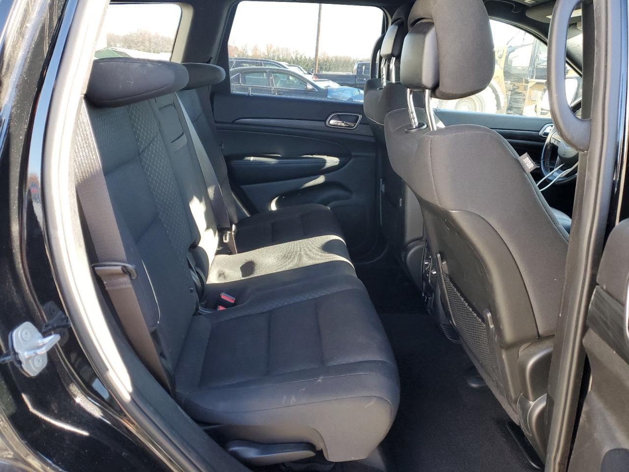 2019 Jeep Grand Cherokee - Image 11
