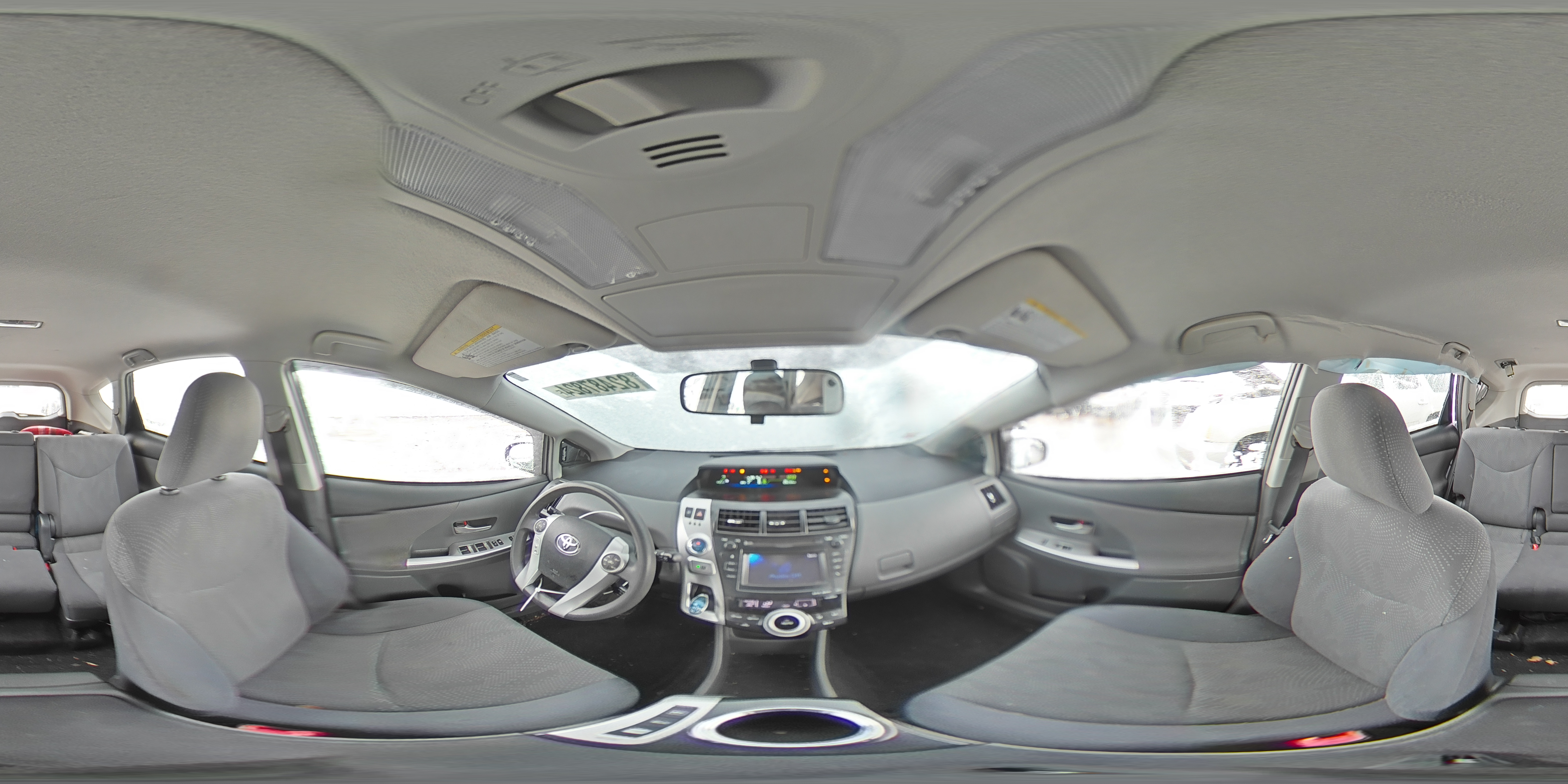 2012 Toyota Prius - Image 13