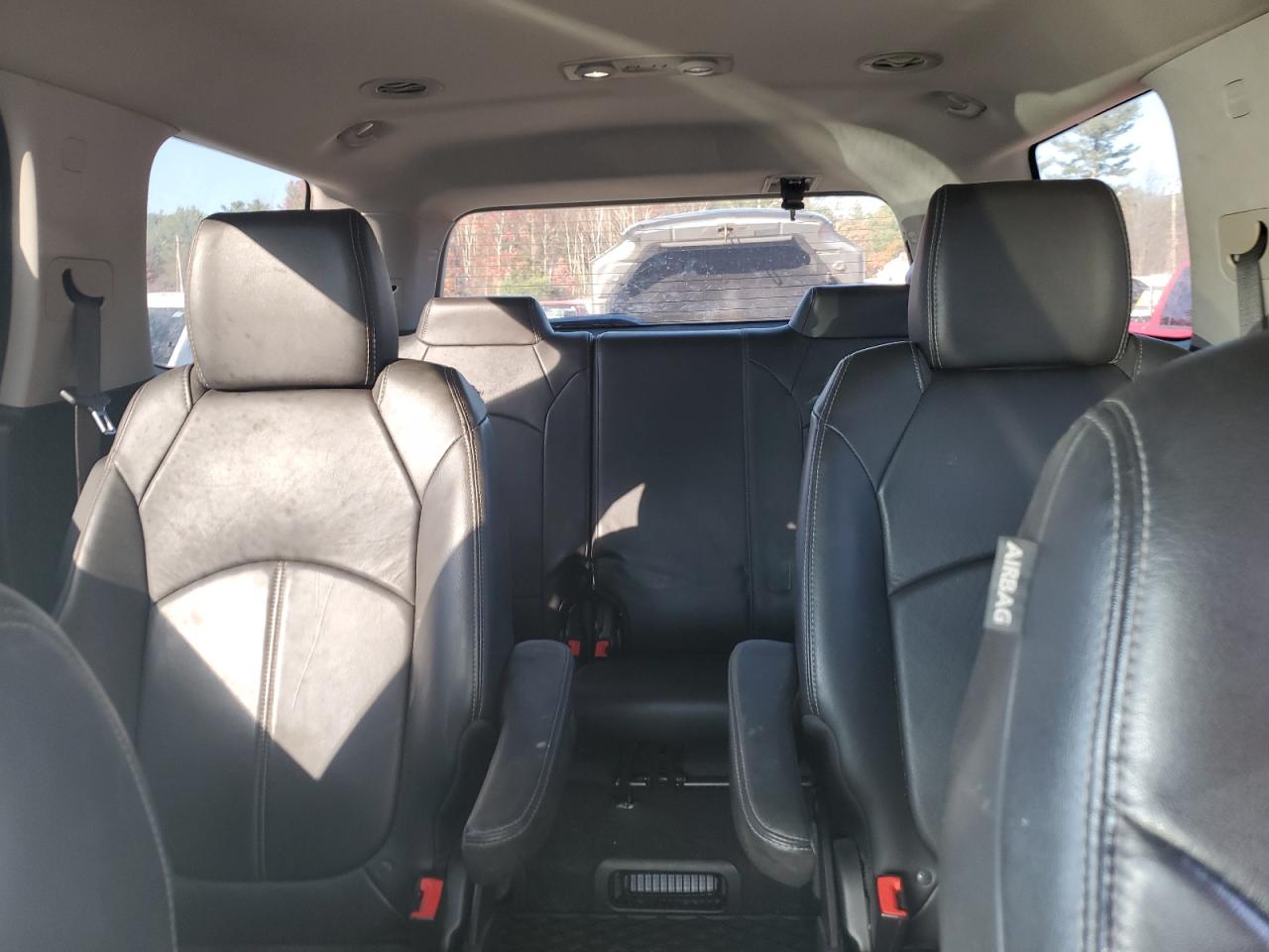 2016 GMC Acadia - Image 10