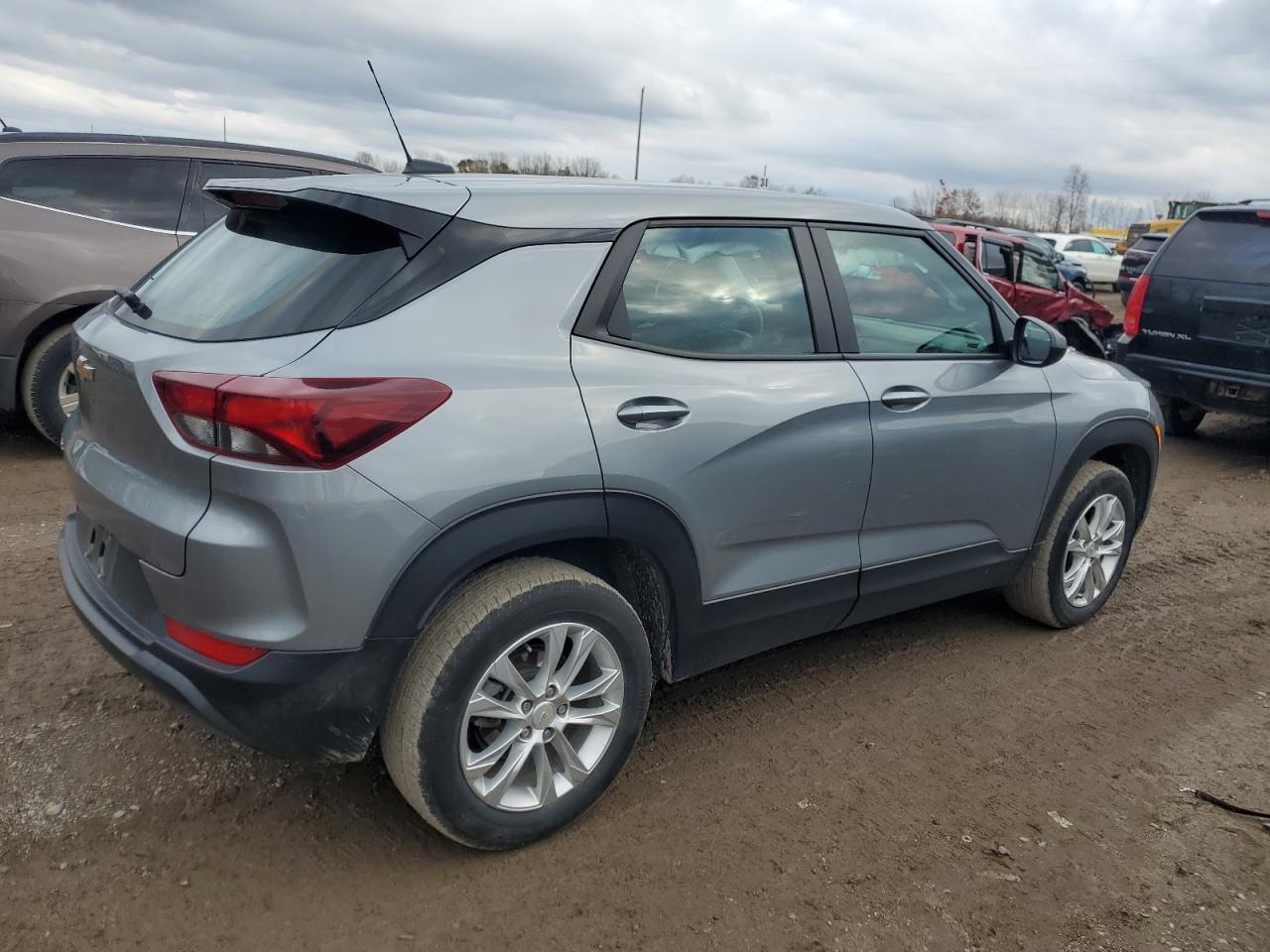 2023 Chevrolet TrailBlazer - Image 3