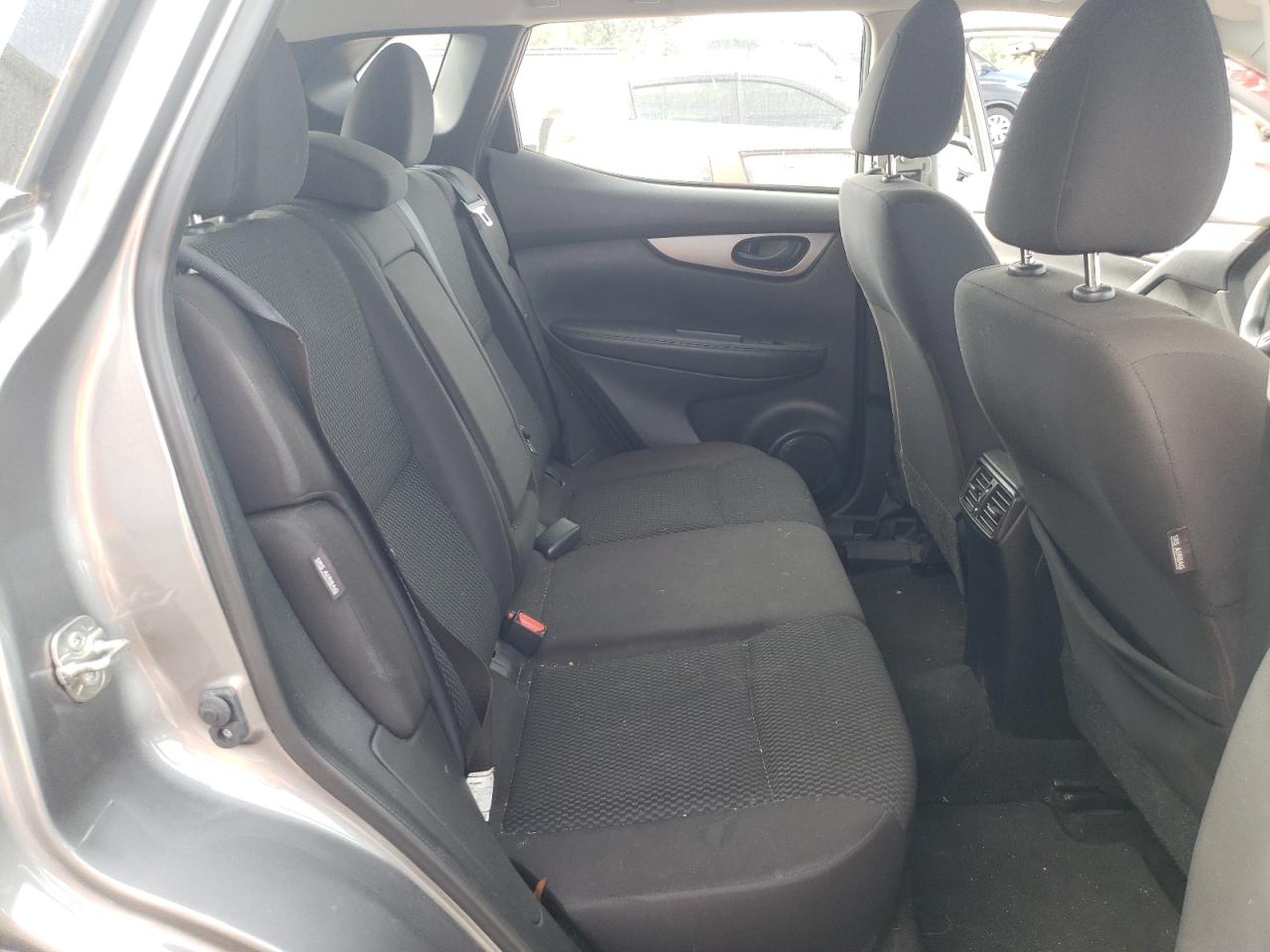 2021 Nissan Rogue - Image 11