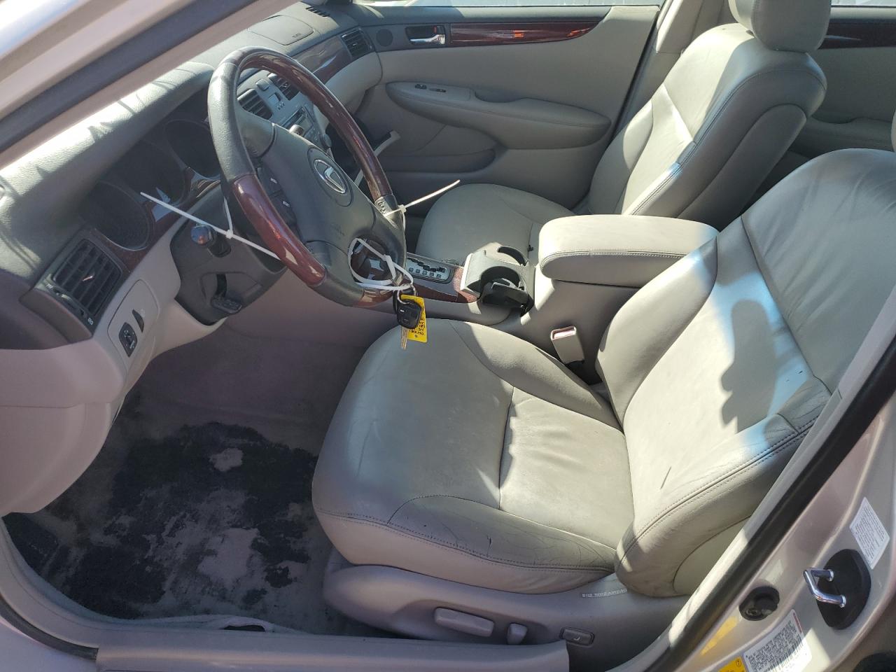 2002 Lexus ES - Image 7