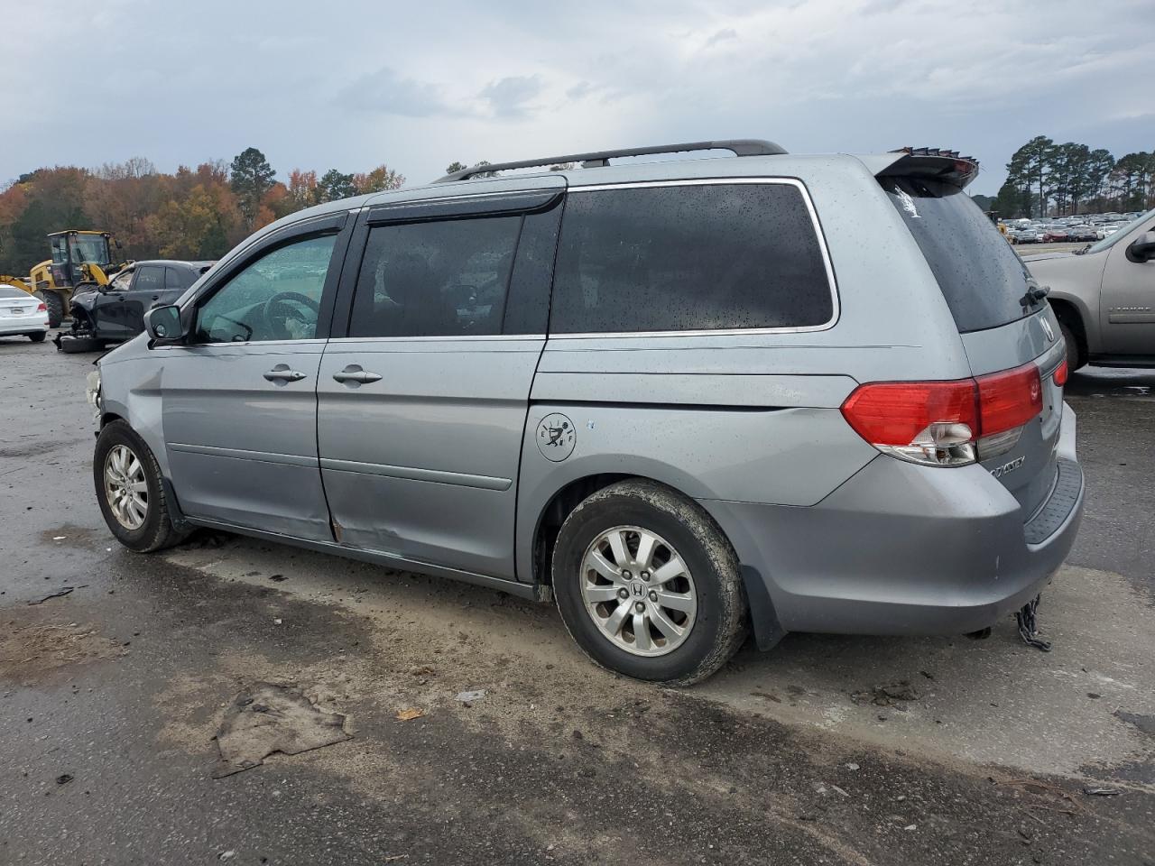 2010 Honda Odyssey - Image 2