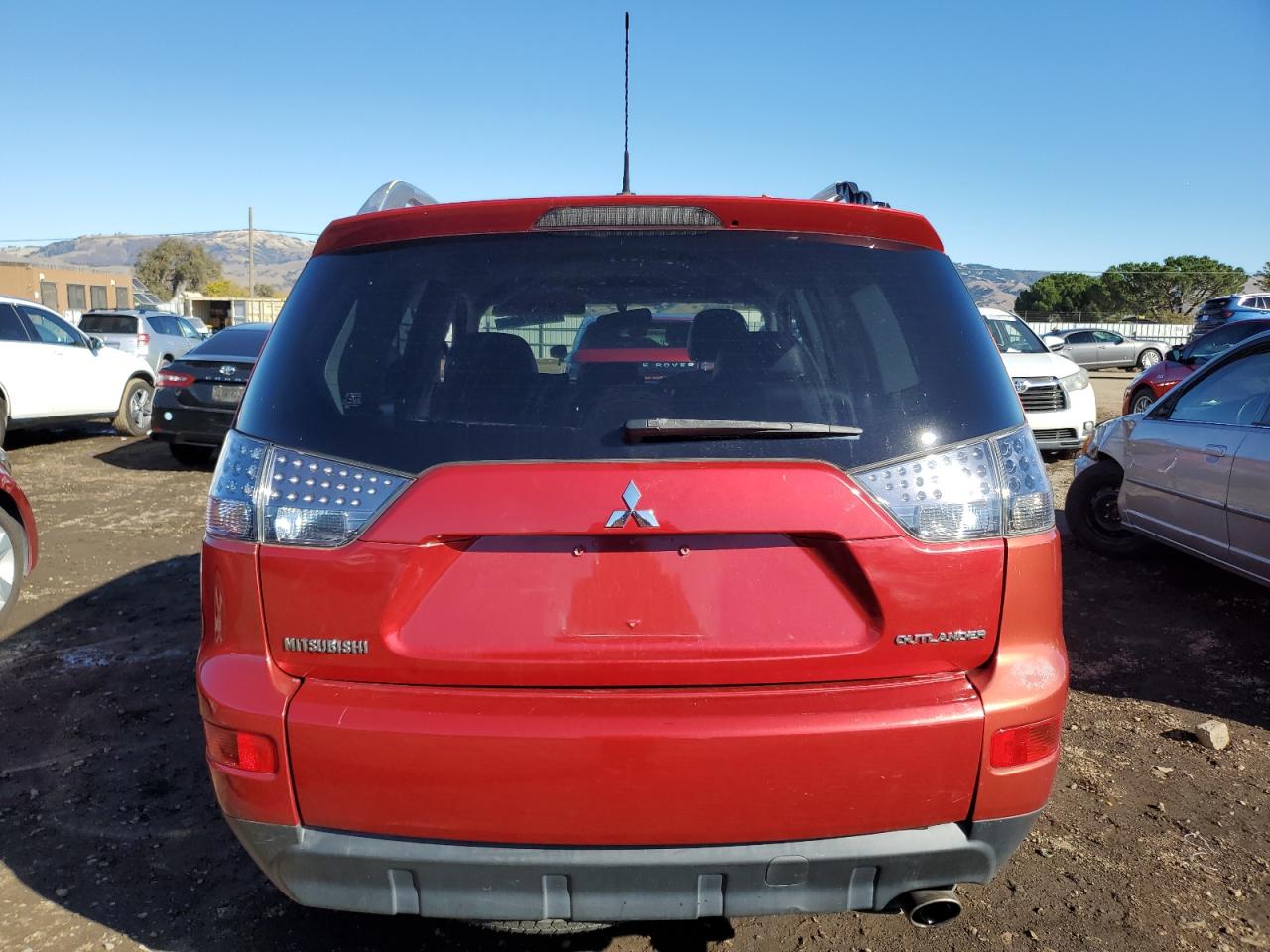 2008 Mitsubishi Outlander - Image 6
