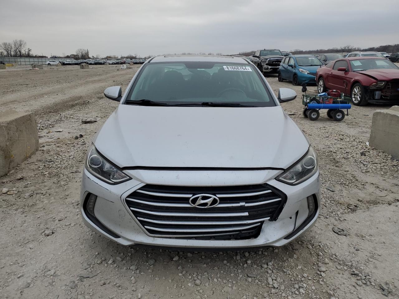 2017 Hyundai Elantra - Image 5