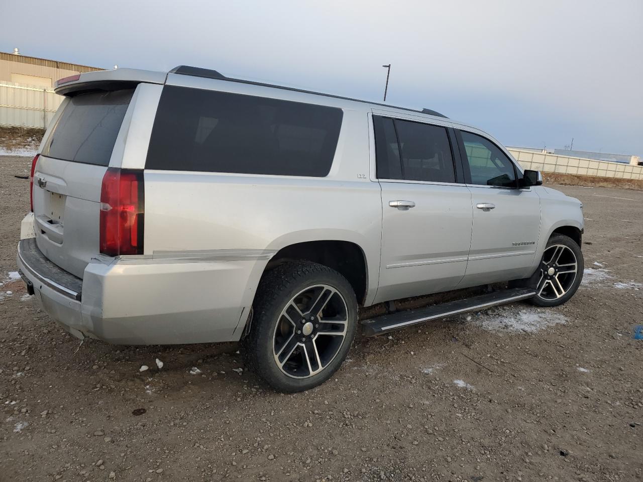 2015 Chevrolet Suburban - Image 3