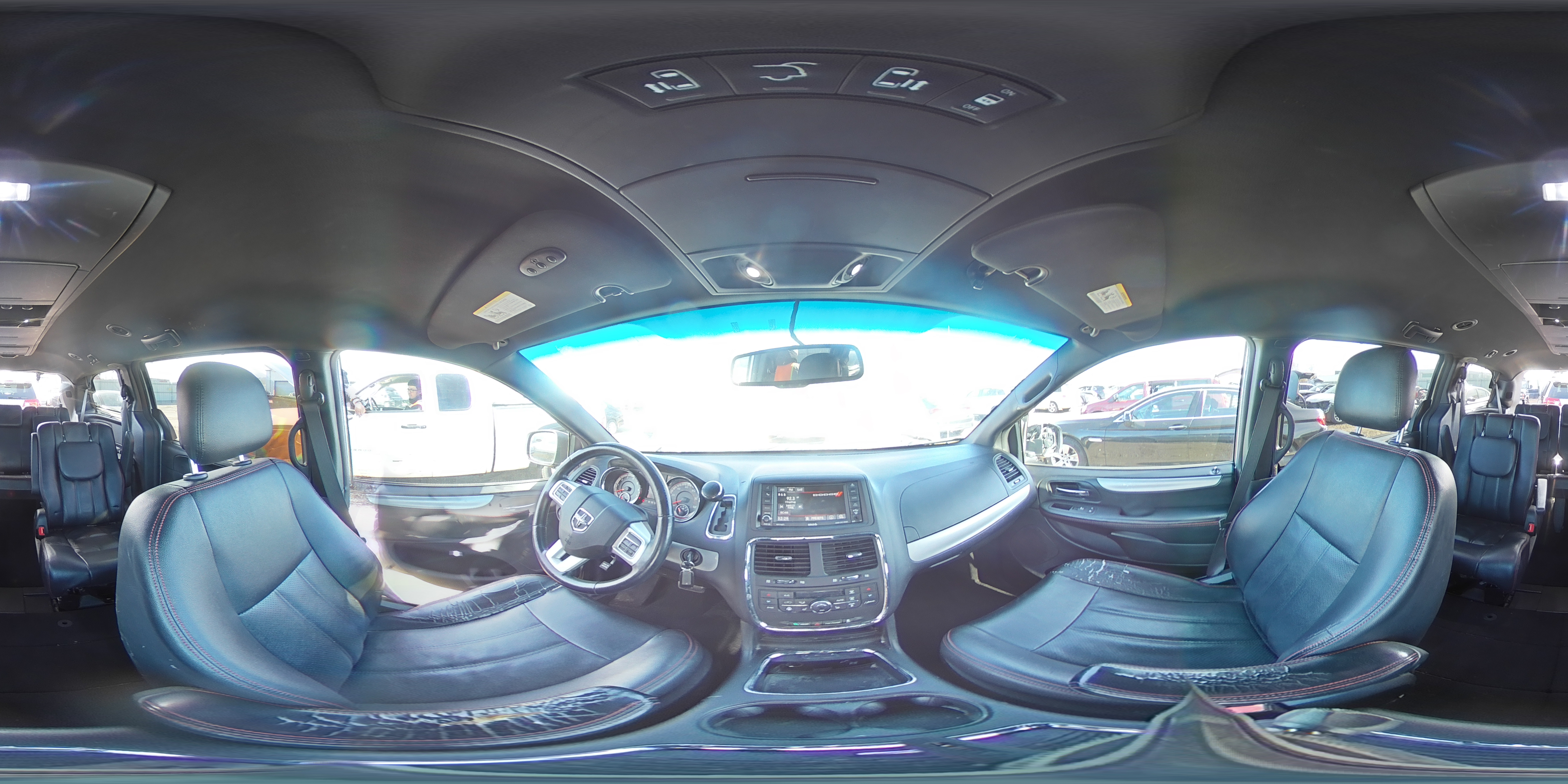 2017 Dodge Caravan - Image 15
