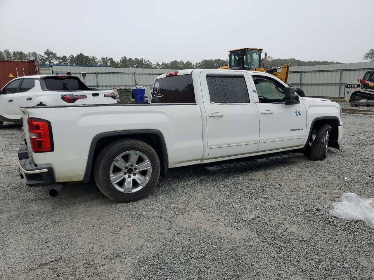 2016 GMC Sierra - Image 3