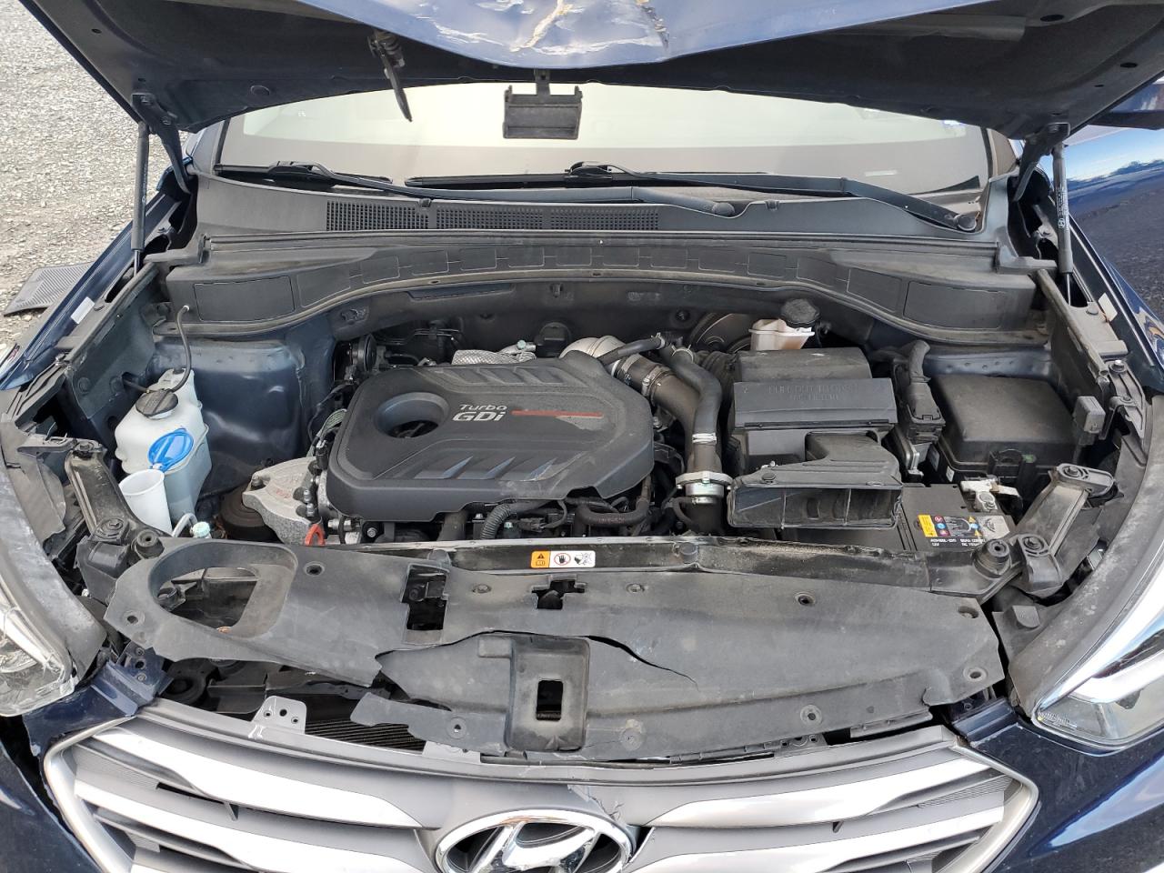 2018 Hyundai Santa Fe - Image 13