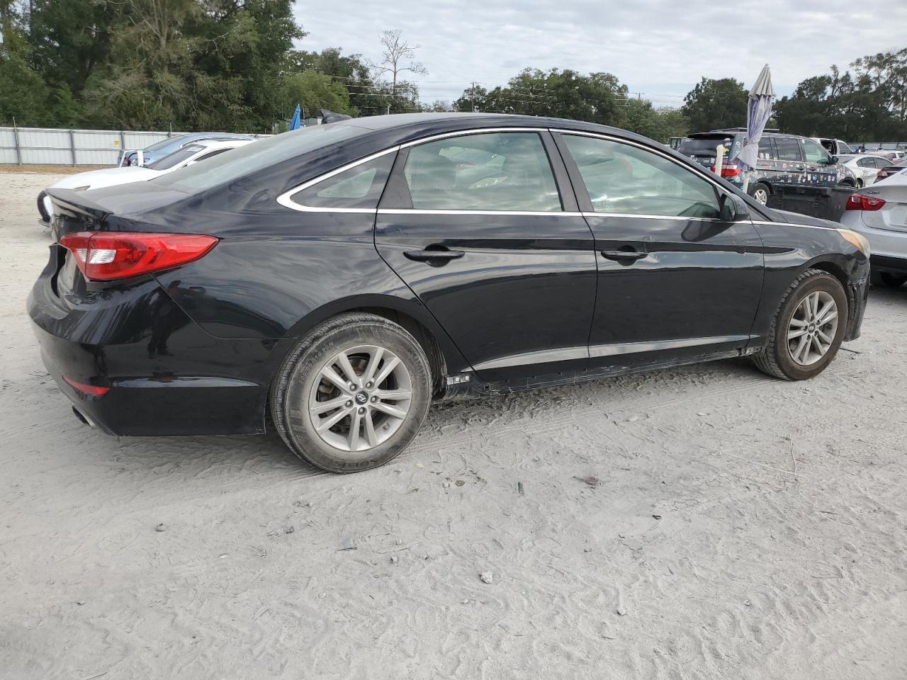 2017 Hyundai Sonata - Image 3