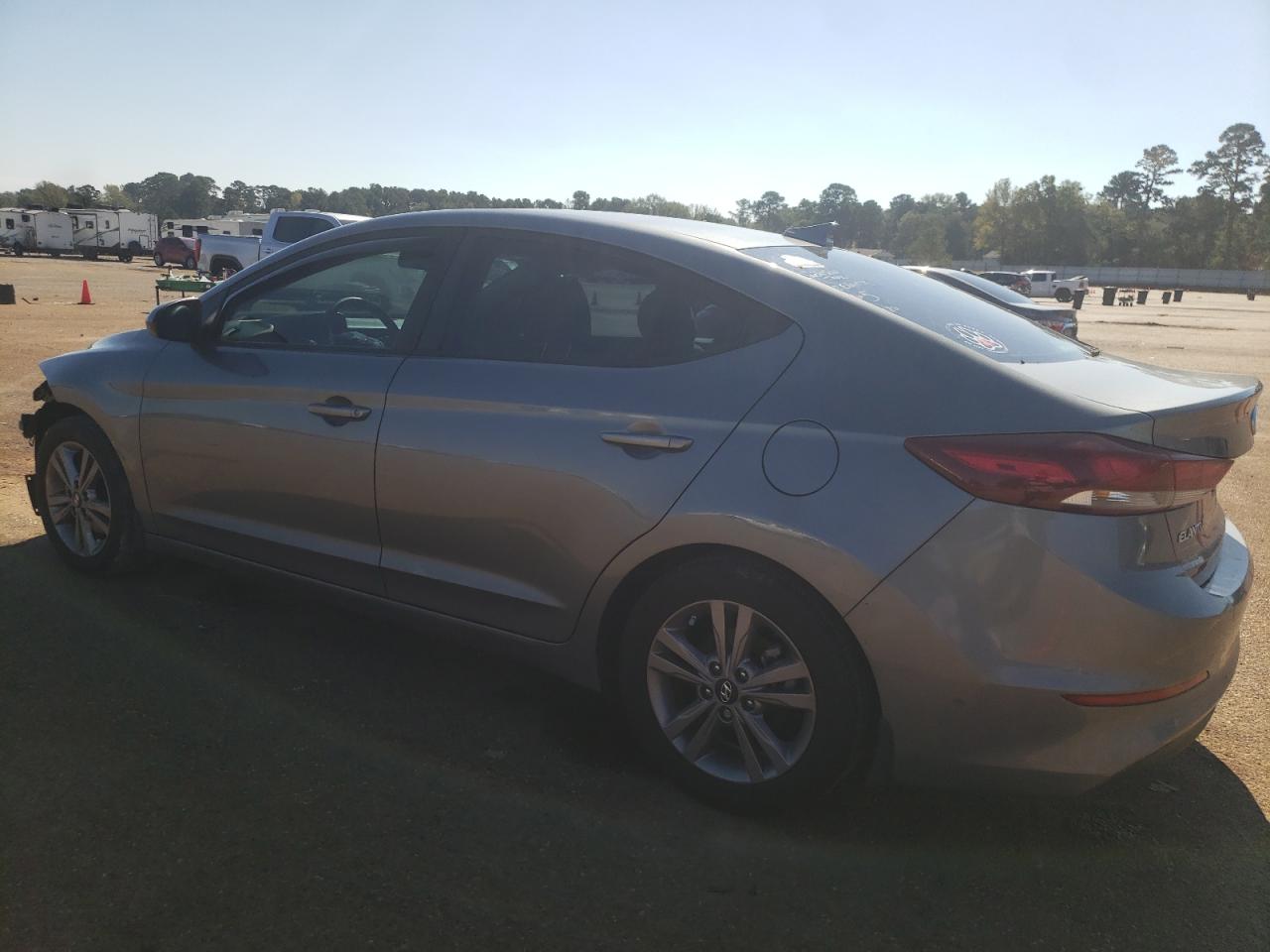 2018 Hyundai Elantra - Image 2