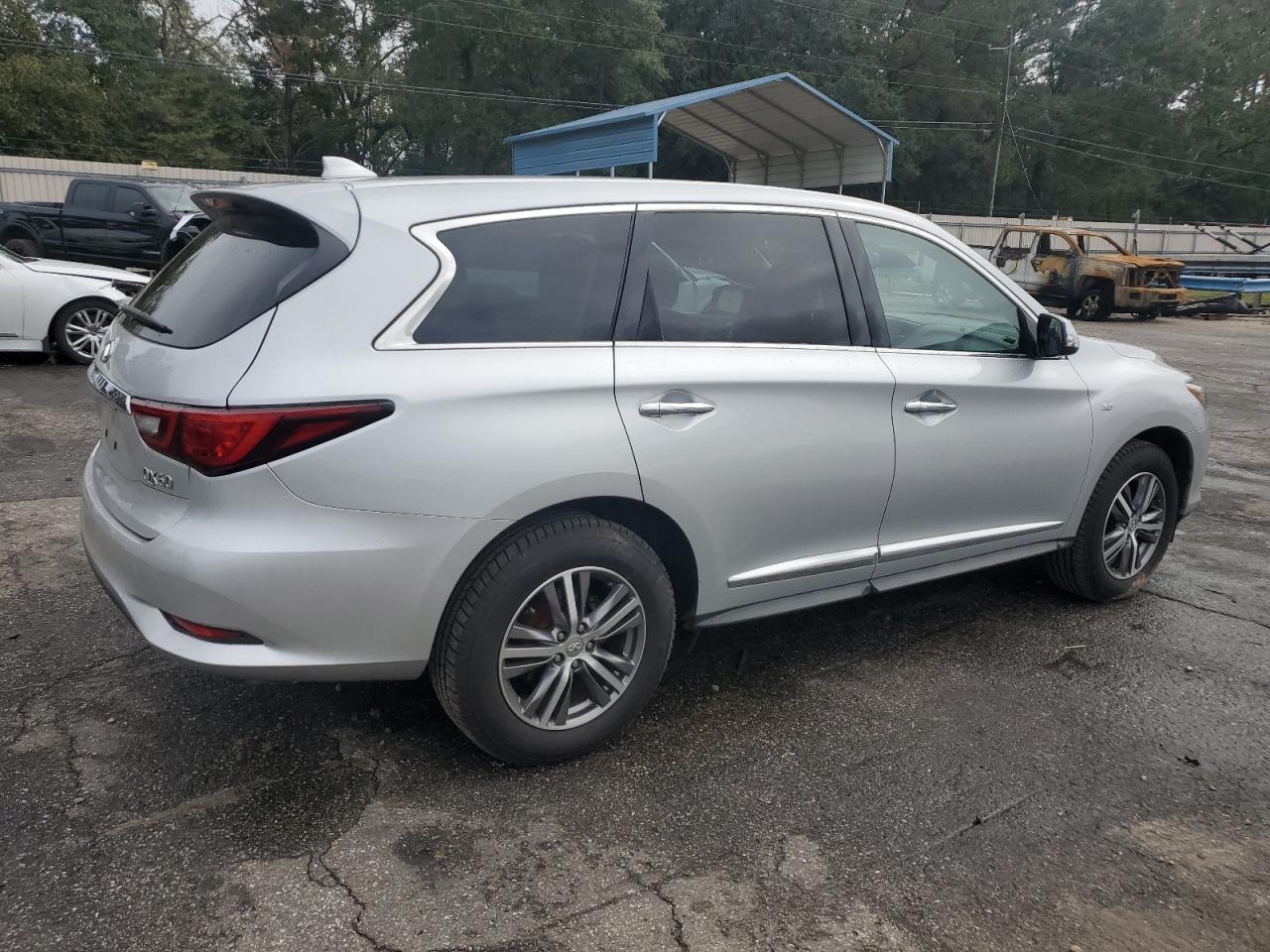 2020 Infiniti QX60 - Image 3