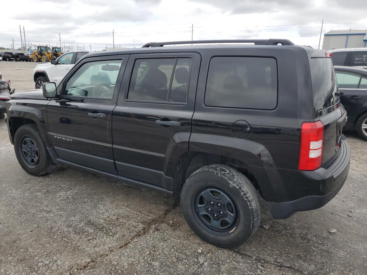 2016 Jeep Liberty (Patriot) - Image 2